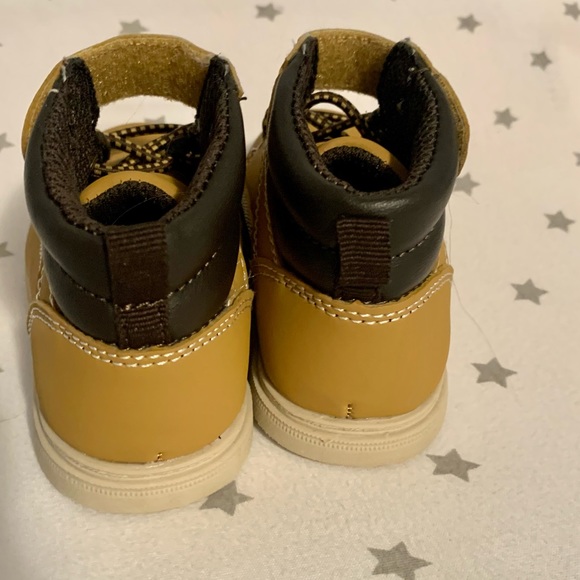 NWOT Toddler boots Nordstrom Rack size 5 - Picture 3 of 4